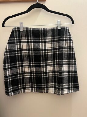 Hollister Black & White Plaid Mini Skirt